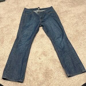 Banana Republic Size 12 Jeans 🥺they sit right at the waistline